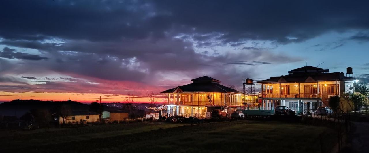 Bir Nest Hostel Esterno foto