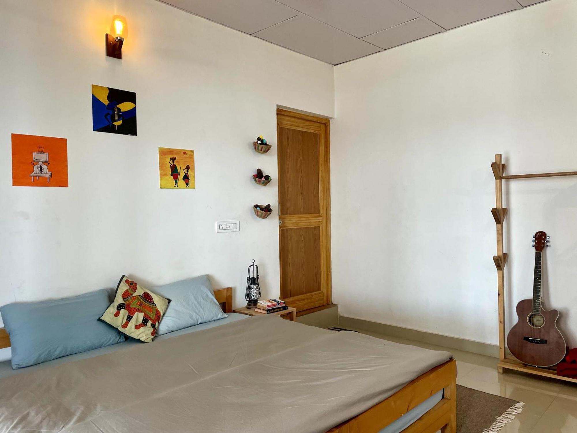 Bir Nest Hostel Esterno foto